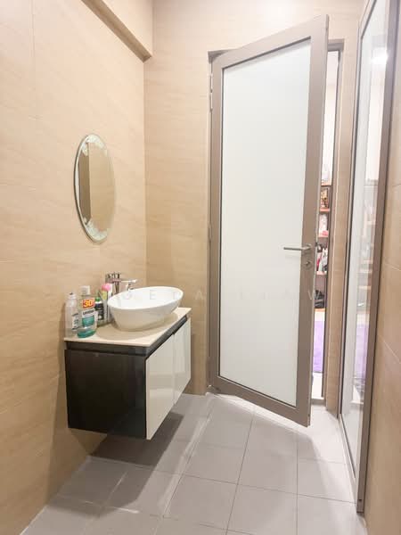 Lor Marzuki room with ensuite for rent, Lorong Marzuki, Room Rental, 200 sqft, Semi-Detached House For Rent, by Angela Liaw, 24764278 - PropertyGuru.com.sg