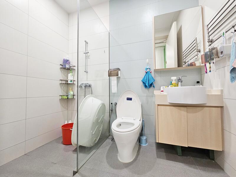 ⭐D13⭐ Renovated Terrace @ Potong Pasir Sennett Estate Macpherson Estate Ready To Move In, Mulberry Belimbing Sennett Estate Lichi, Macpherson / Potong Pasir, 4 Bedrooms, 2,100 sqft, Terraced House For Sale, by Kim Tan, 24764739 - PropertyGuru.com.sg