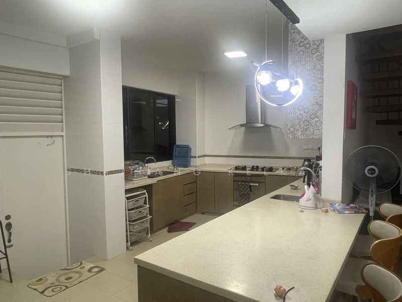 Lakepoint Condo, 10 Lakepoint Drive, 4 Bedrooms, 3,261 sqft, Condominium For Rent, by Shrirang Kelkar, 24765228 - PropertyGuru.com.sg