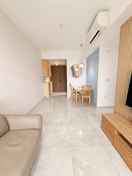 Stirling Residences, 21 Stirling Road, 2 Bedrooms, 764 sqft, Condominium For Rent, by Summer Chow, 24765686 - PropertyGuru.com.sg