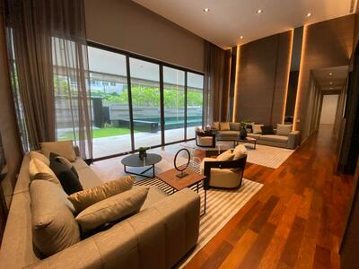 For Rent - Lloyd SixtyFive