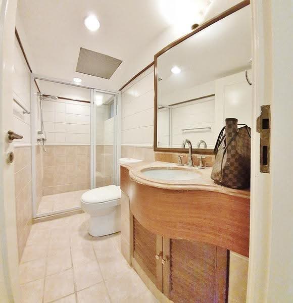 Cavenagh Lodge, 81 Cavenagh Road, Orchard / River Valley, 3 Bedrooms, 1,591 sqft, Apartment For Rent, by Lawrence Hong, 24770977 - Bathroom - PropertyGuru.com.sg