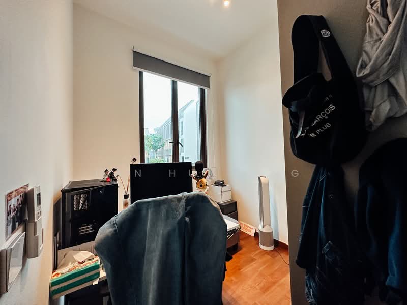 Parksuites Condominium For Sale at S$ 1,900,000 | PropertyGuru Singapore - Common Room