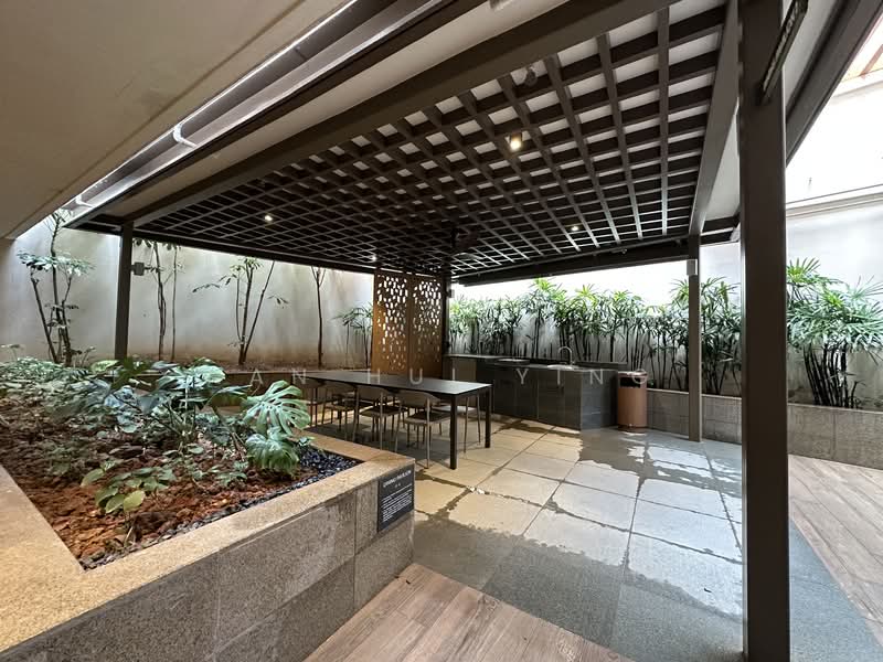 Parksuites Condominium For Sale at S$ 1,900,000 | PropertyGuru Singapore