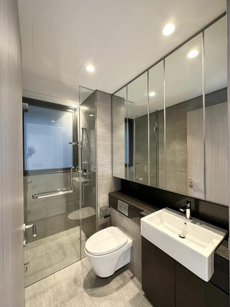 Pristine Common Bathroom