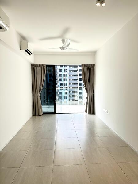 Squarish Layout to Maximise Space
