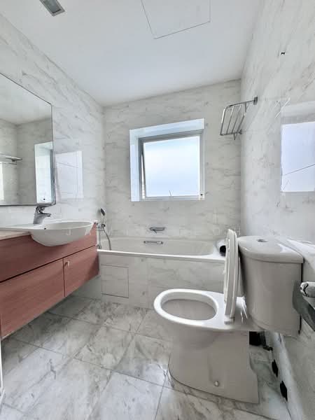 Whitewater, 33 Pasir Ris Street 72, 3 Bedrooms, 1,281 sqft, Condominium For Sale, by Jamie Teoh, 24772416 - PropertyGuru.com.sg