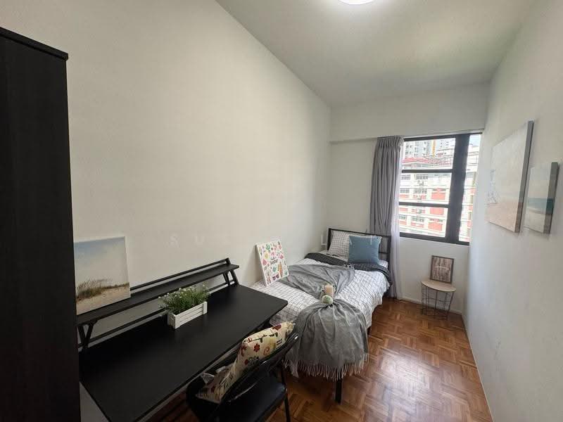 Central Green, 1 Jalan Membina, Alexandra / Commonwealth, Room Rental, 190 sqft, Condominium For Rent, by Susan Lai, 24773075 - Bedroom 5 with window $1500 - PropertyGuru.com.sg