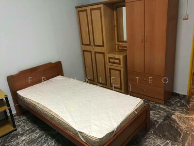 For Rent - 758 Jurong West Street 74