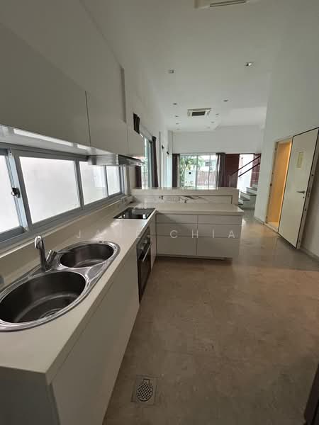 Bridport Avenue, Bridport Avenue, 7 Bedrooms, 3,620 sqft, Semi-Detached House For Sale, by Jane Chia, 24775763 - PropertyGuru.com.sg