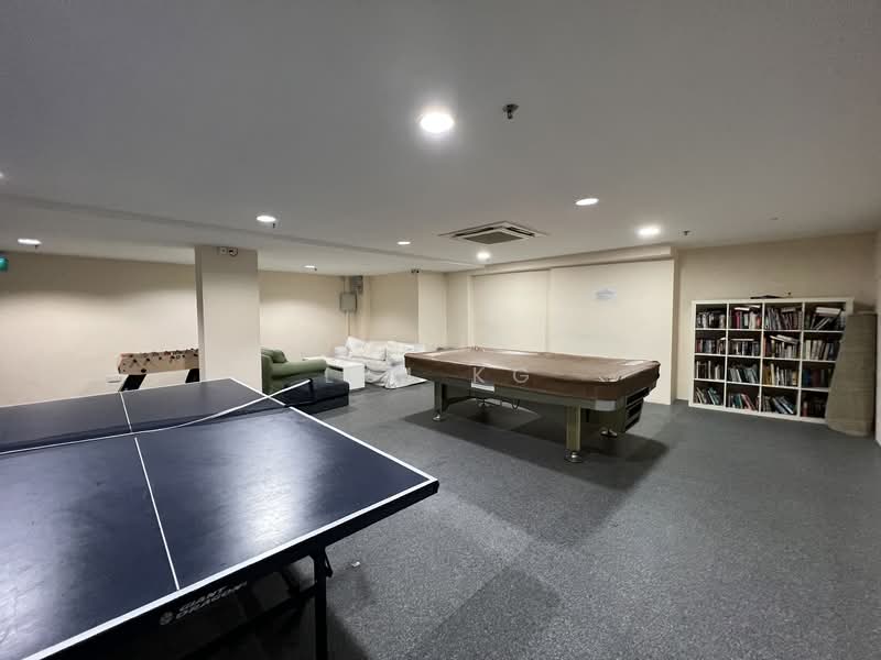 For Rent - Kew Green