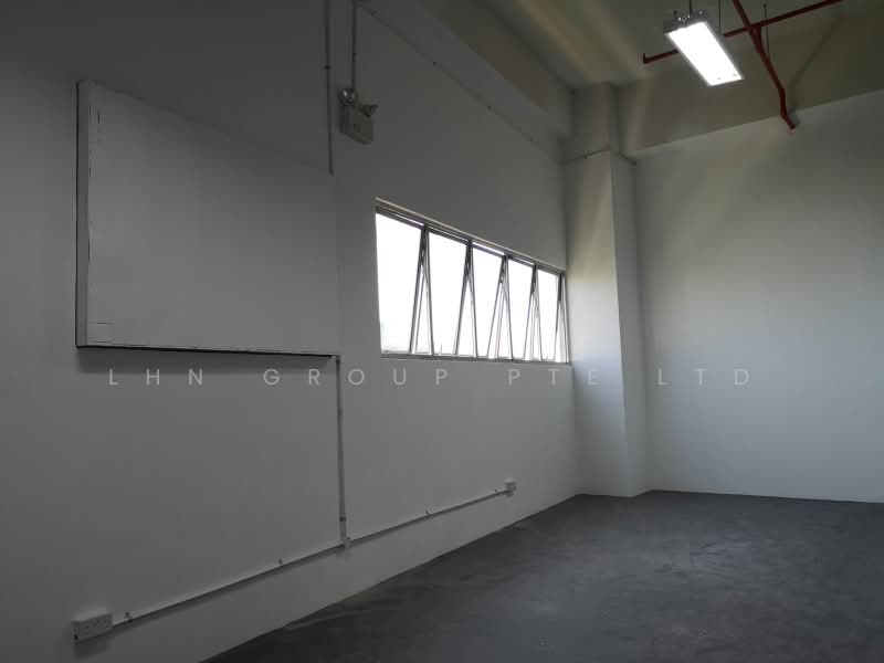 38 Ang Mo Kio Industrial Park 2, 38 Ang Mo Kio Industrial Park 2, 1,600 sqft, Light Industrial (B1) For Rent, by LHN Group Pte Ltd, 24780567 - 1600sf interior with windows - CommercialGuru.com.sg
