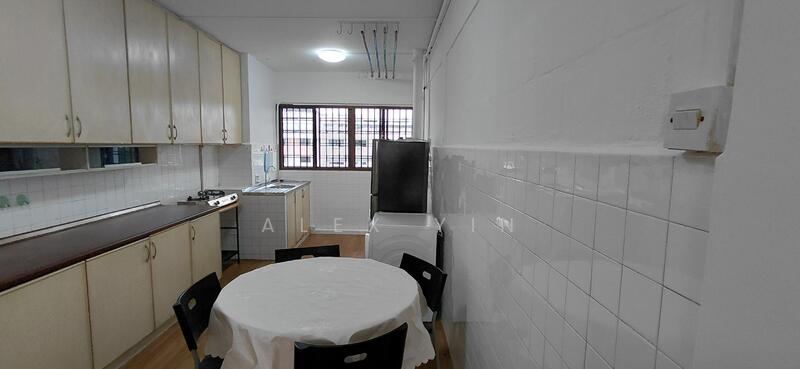 351 Clementi Avenue 2, 351 Clementi Avenue 2, 2 Bedrooms, 720 sqft, HDB Flat For Rent, by Alex Yin, 24783072 - PropertyGuru.com.sg