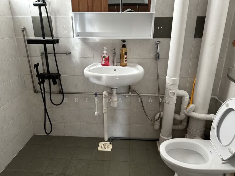 16 Hougang Avenue 3, 16 Hougang Avenue 3, 2 Bedrooms, 1,000 sqft, HDB Flat For Rent, by Brenda Tan, 24783245 - PropertyGuru.com.sg
