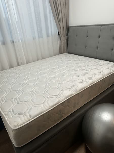 Parc Clematis, 8F Jalan Lempeng, 2 Bedrooms, 689 sqft, Condominium For Rent, by Gin Peh, 24784593 - PropertyGuru.com.sg