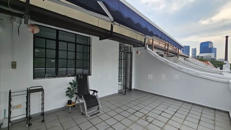✨ Level 4 Walk-Up Shophouse Unit w Terrace, New Bridge Road | Outram | Chinatown | Keong Saik, 1,000 sqft, Shop / Shophouse For Rent, by Evon Tan  陈玉凤, 24786834 - CommercialGuru.com.sg