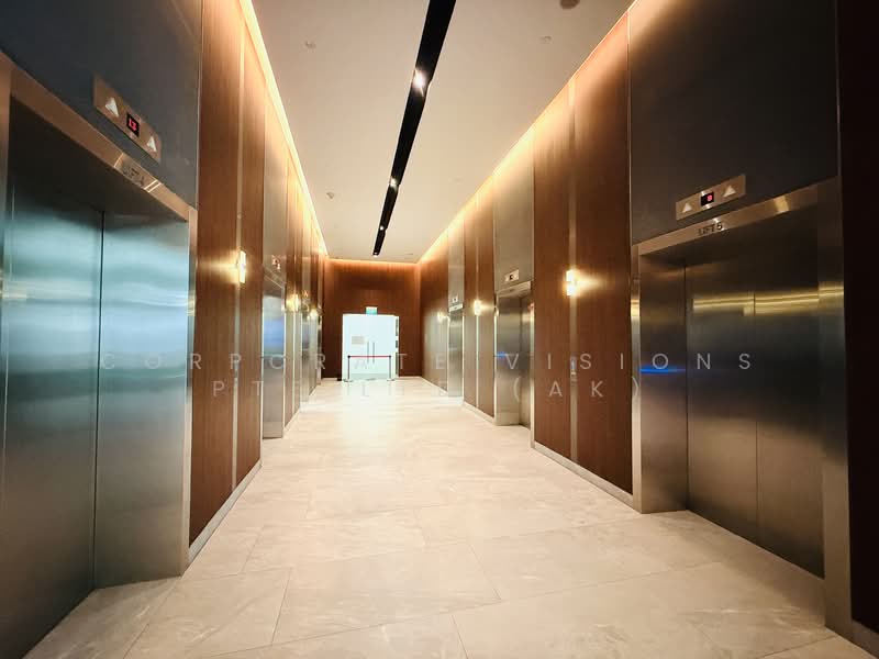 ONE NORTH FUTURISTIC BP OFFICE space suits Corporate HQ, Fintech, Media, tech startups, One North, Fusionopolis: CONTACT: +6596881177, 3,000 sqft, Business / Science Park For Rent, by KOH HOONG TSE (ADRIAN), 24786869 - CommercialGuru.com.sg