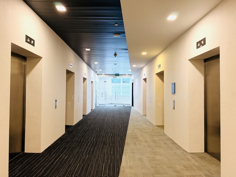 ONE NORTH FUTURISTIC BP OFFICE space suits Corporate HQ, Fintech, Media, tech startups, One North, Fusionopolis: CONTACT: +6596881177, 3,000 sqft, Business / Science Park For Rent, by KOH HOONG TSE (ADRIAN), 24786869 - CommercialGuru.com.sg