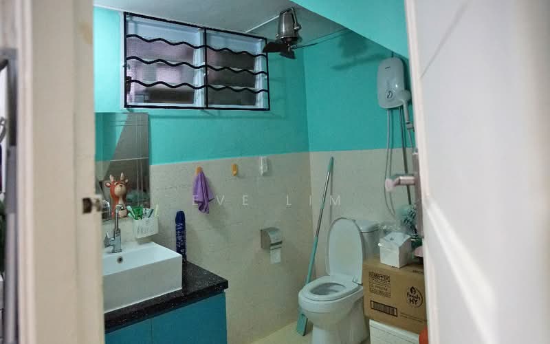 Lorong Pisang Hijau, , 3 Bedrooms, 2,500 sqft, Terraced House For Rent, by Eve Lim, 24787538 - PropertyGuru.com.sg