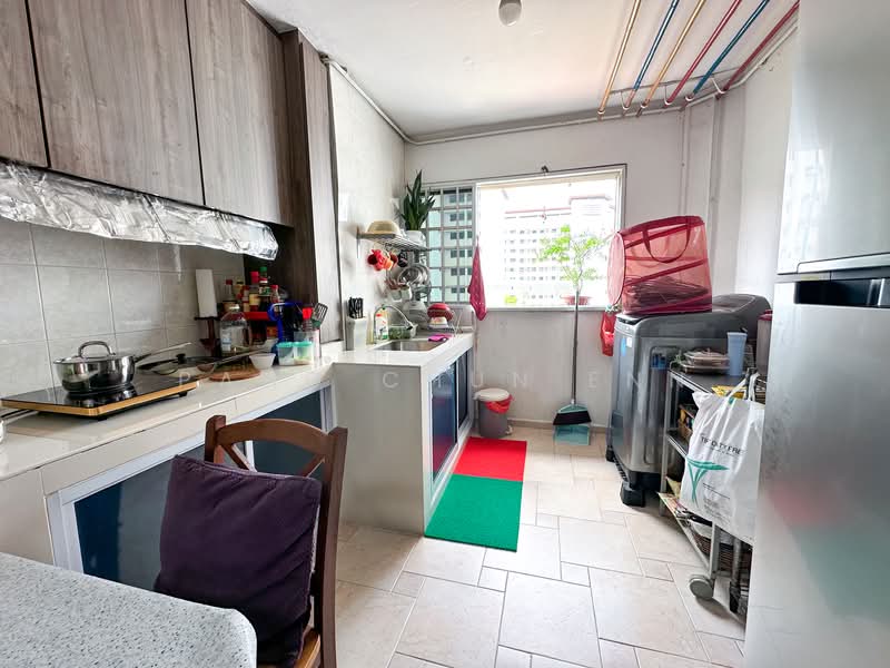 306 Jurong East Street 32, 306 Jurong East Street 32, Room Rental, 120 sqft, HDB Flat For Rent, by Pang Chun Enn, 24787686 - PropertyGuru.com.sg