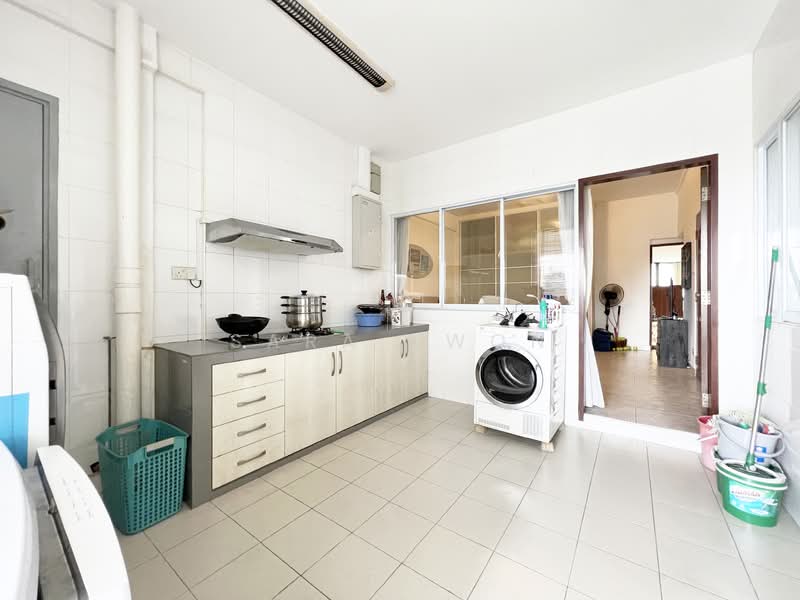 Lien Towers, 21 Holland Park, 5 Bedrooms, 5,048 sqft, Apartment For Rent, by Sara Kwon, 24788021 - PropertyGuru.com.sg