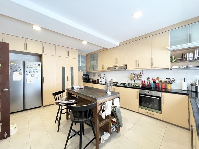 Lien Towers, 21 Holland Park, 5 Bedrooms, 5,048 sqft, Apartment For Rent, by Sara Kwon, 24788021 - PropertyGuru.com.sg