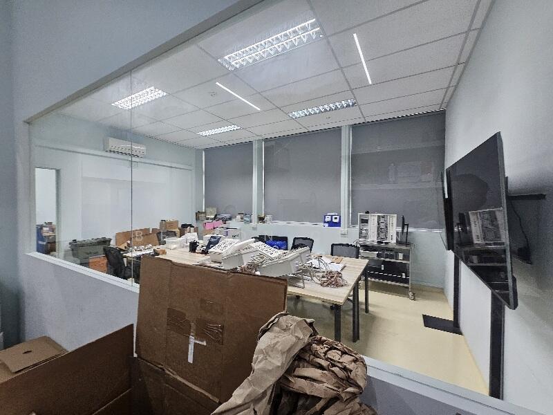 Tai Seng MRT 6 mins walk upper floor unit with own toilet front and back loading entrance, Joo Seng Road, 3,500 sqft, Warehouse For Rent, by Benson Chan, 24790000 - CommercialGuru.com.sg
