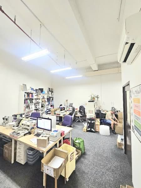 Tai Seng MRT 6 mins walk upper floor unit with own toilet front and back loading entrance, Joo Seng Road, 3,500 sqft, Warehouse For Rent, by Benson Chan, 24790000 - CommercialGuru.com.sg
