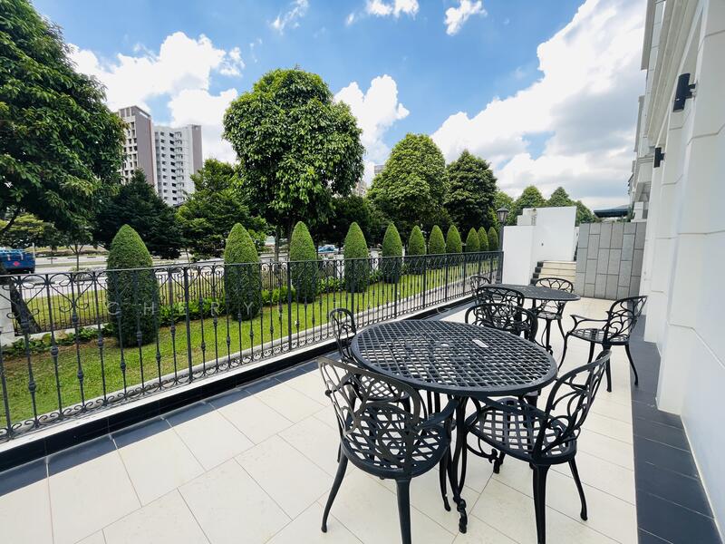 For Rent - The Quinn