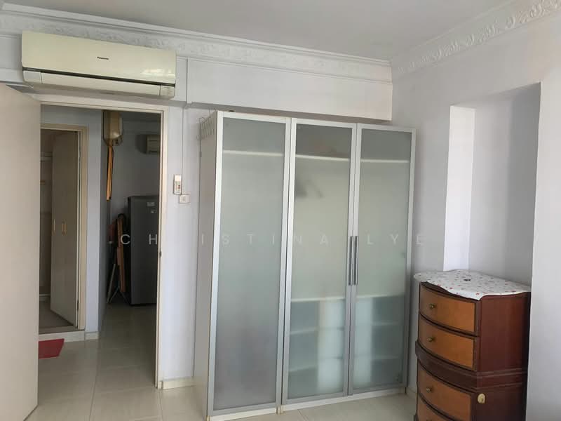 581 Woodlands Drive 16, 581 Woodlands Drive 16, 4 Bedrooms, 1,410 sqft, HDB Flat For Sale, by Christina Lye, 24796035 - PropertyGuru.com.sg