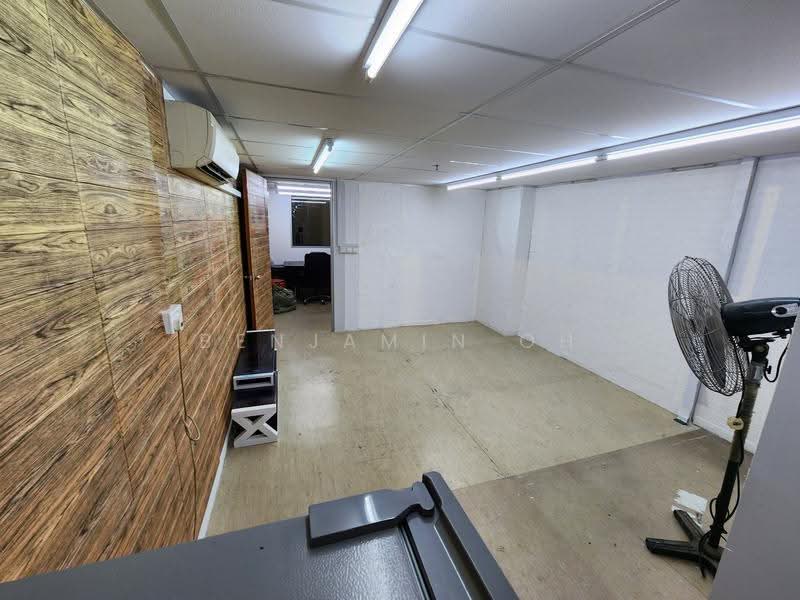 Ruby Warehouse Complex, 8 Kaki Bukit Rd 2, Eunos / Geylang / Paya Lebar, 2,496 sqft, Factory / Workshop (B2) For Sale, by Benjamin Oh, 24796264 - CommercialGuru.com.sg