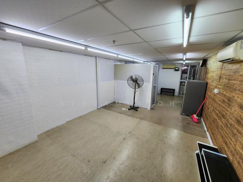 Ruby Warehouse Complex, 8 Kaki Bukit Rd 2, Eunos / Geylang / Paya Lebar, 2,496 sqft, Factory / Workshop (B2) For Sale, by Benjamin Oh, 24796264 - CommercialGuru.com.sg
