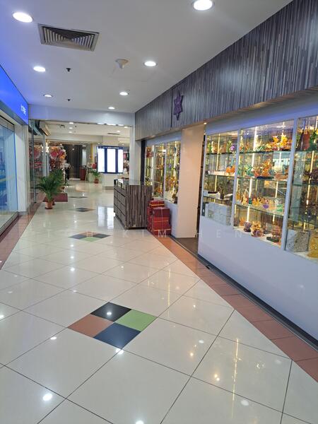 Fu Lu Shou Complex, 149 Rochor Road, 463 sqft, Mall Shop For Sale, by Toh Kim Heng, 24798353 - CommercialGuru.com.sg