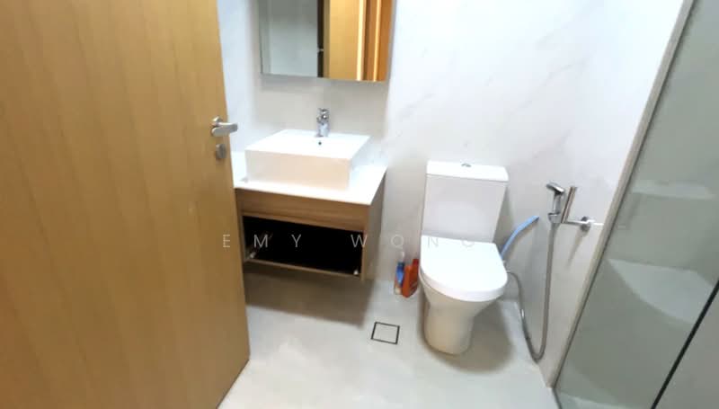 Tre Residences, 7 Geylang East Avenue 1, 3 Bedrooms, 861 sqft, Condominium For Rent, by Emy Wong, 24798782 - Common Bathroom - PropertyGuru.com.sg
