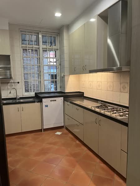 Boscombe Road, Boscombe Road, 7 Bedrooms, 7,000 sqft, Bungalow House For Rent, by Kelly Sam, 24799212 - PropertyGuru.com.sg