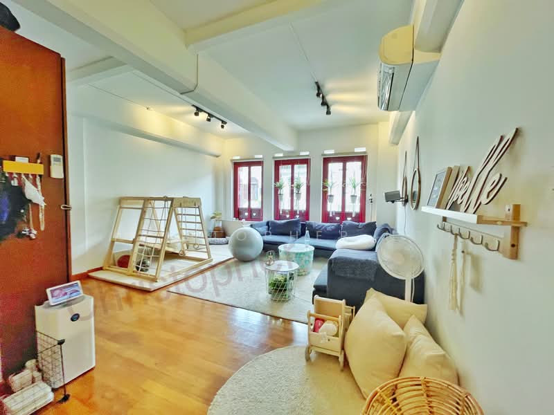 For Rent - AWARD WINNING CONSERVATION HOUSE 2 BEDDER @ MRT