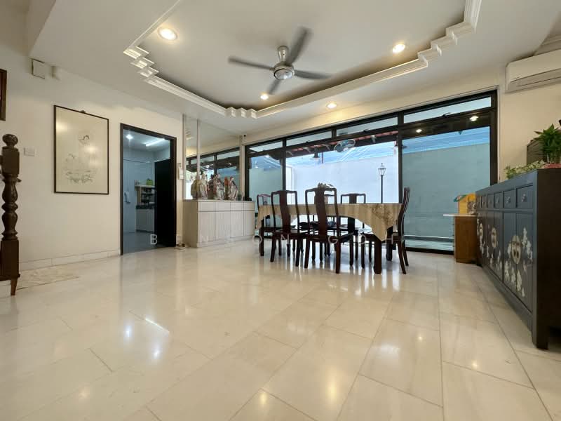 ★ 3 Storey Corner-Terrace ★ Create your dream home to fit your lifestyle perfectly! ★, Phillips Avenue, 6 Bedrooms, 3,800 sqft, Corner Terrace For Sale, by Benson Goh, 24800576 - PropertyGuru.com.sg