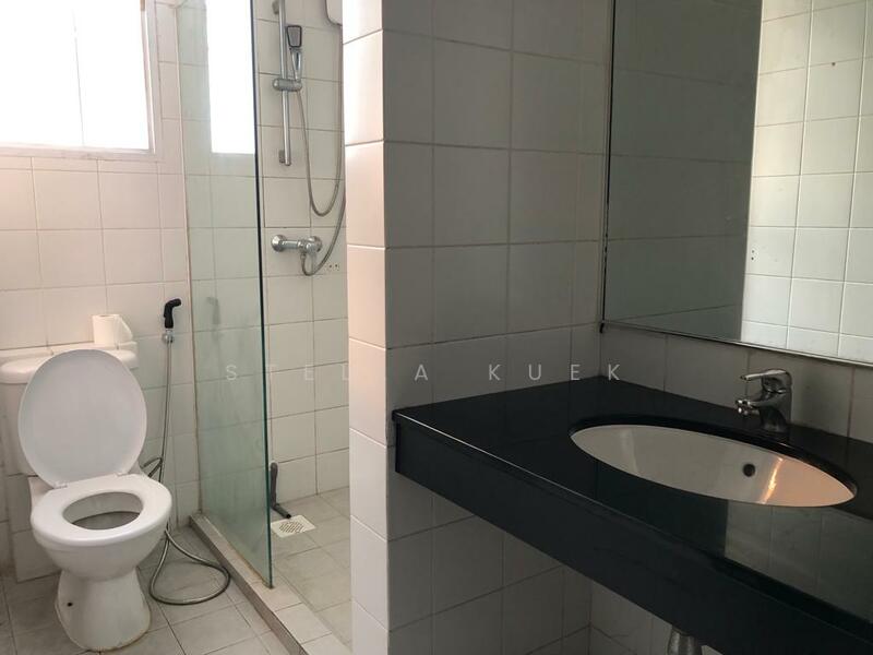 Clean Common Bathroom