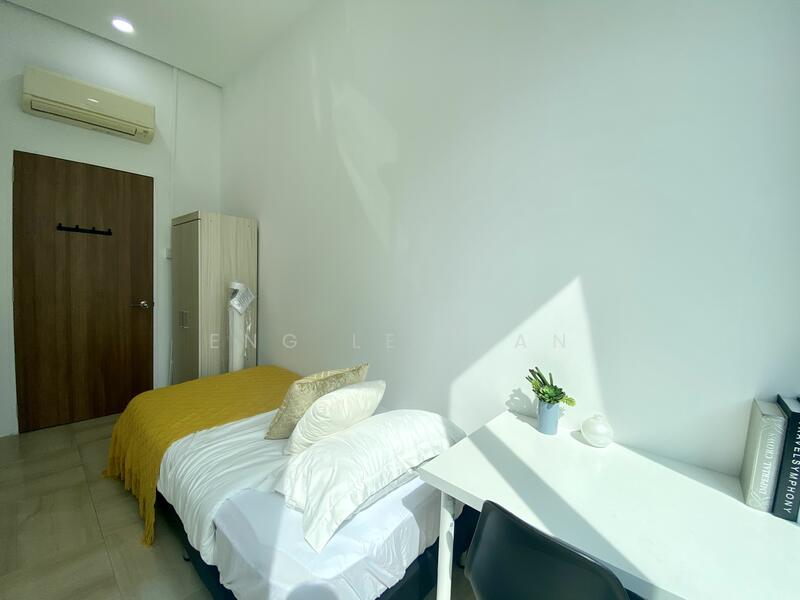 For Rent - Water Place