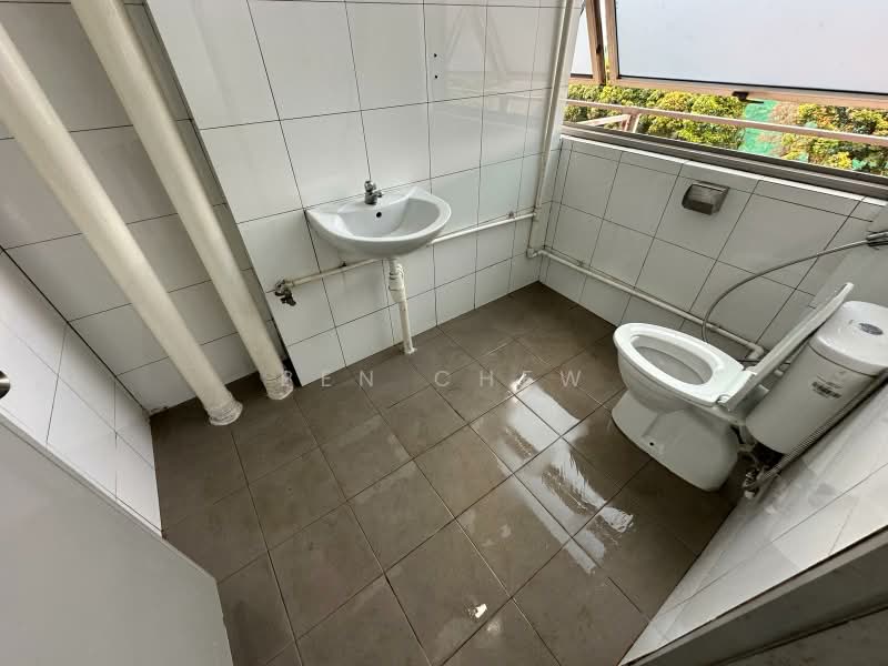 West Connect Building, 10 Buroh Street, 1,733 sqft, Factory / Workshop (B2) For Sale, by Ben Chew, 24803802 - CommercialGuru.com.sg
