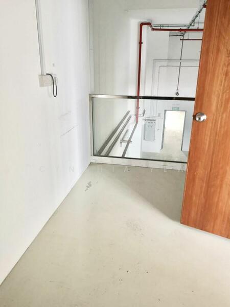 B2 Doorstep Loading | High Ceiling | Loyang, Loyang, 3,046 sqft, Factory / Workshop (B2) For Rent, by Cynthia Yew, 24805399 - CommercialGuru.com.sg