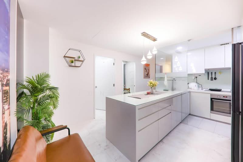 Centro Residences, 59 Ang Mo Kio Avenue 8, Room Rental, 300 sqft, Condominium For Rent, by Jun Park, 24806328 - PropertyGuru.com.sg