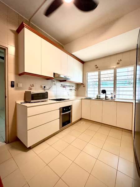 Cosy Quiet Fresh Air High Grd Bungalow at Jurong Park, , 4 Bedrooms, 3,100 sqft, Bungalow House For Rent, by Adeline Thio, 24808065 - PropertyGuru.com.sg