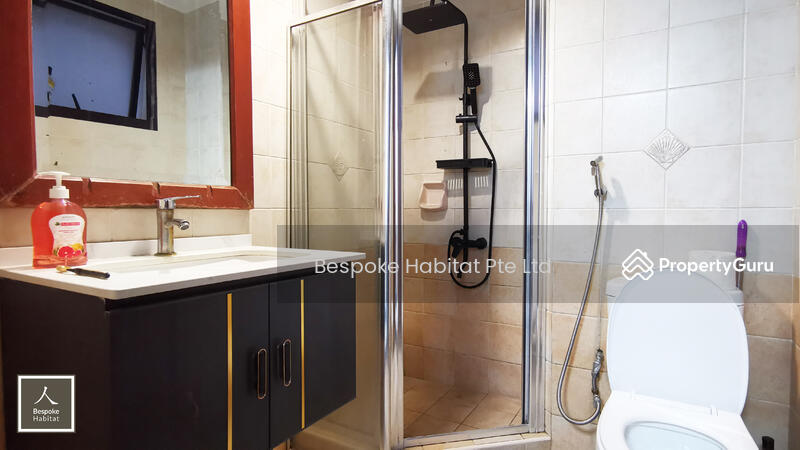 03-04 COMMON BATHROOM