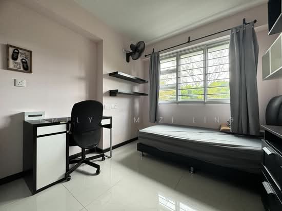 For Rent - 574B Woodlands Glen