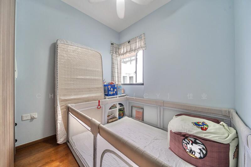 For Sale - Kingsford Waterbay