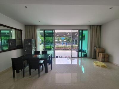 For Rent - The Glyndebourne