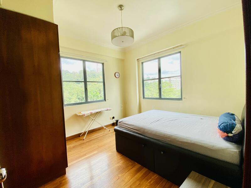 Springdale Condo, 51 Hindhede Walk, 3 Bedrooms, 1109 sqft, N SALE, by