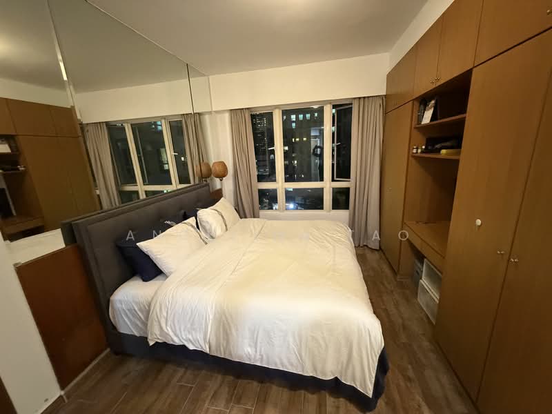 Burlington Square, 175 Bencoolen Street, 2 Bedrooms, 840 sqft, Apartment For Sale, by Angelina Tao, 24818206 - PropertyGuru.com.sg