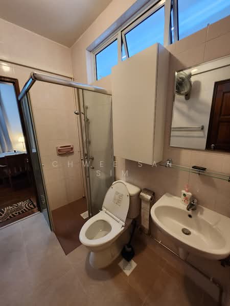 Simon Place, Simon Place, Room Rental, 300 sqft, Terraced House For Rent, by Chwee San Sim, 24820319 - PropertyGuru.com.sg